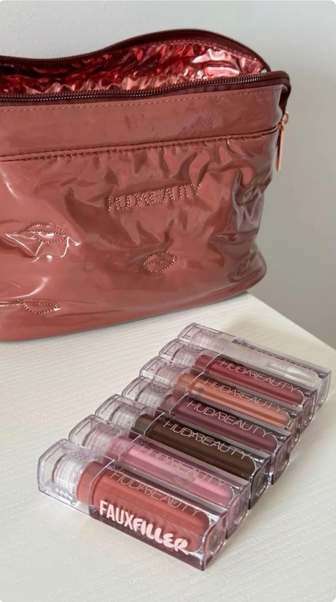 Huda Beauty Faux Filler Lipgloss